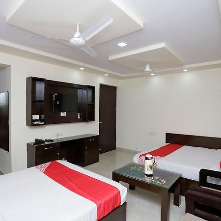 Oyo 39595 Hotel Ray Ban Kankhal 외부 사진