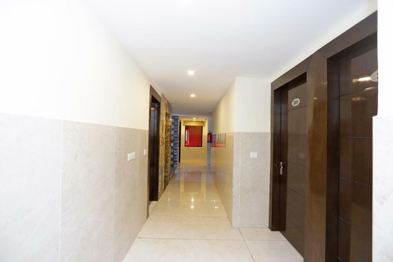 Oyo 39595 Hotel Ray Ban Kankhal 외부 사진