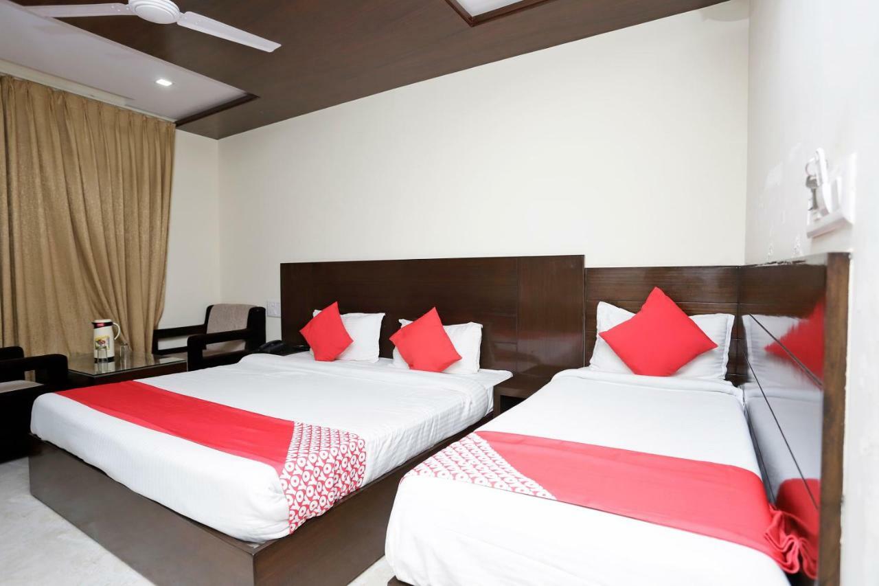 Oyo 39595 Hotel Ray Ban Kankhal 외부 사진